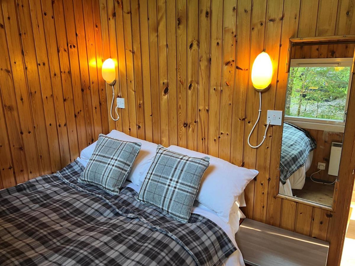 Loch Aweside Forest Cabins Dalavich Buitenkant foto
