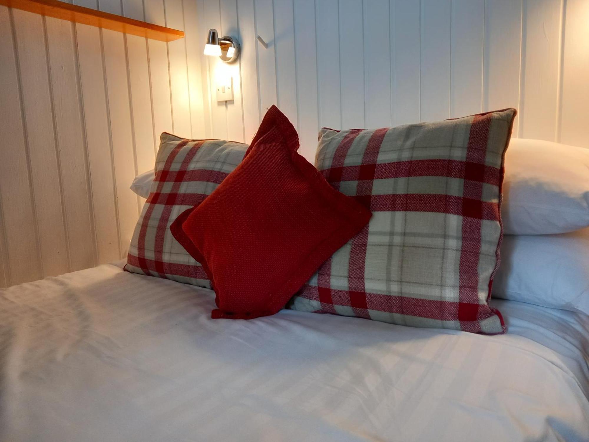 Loch Aweside Forest Cabins Dalavich Kamer foto